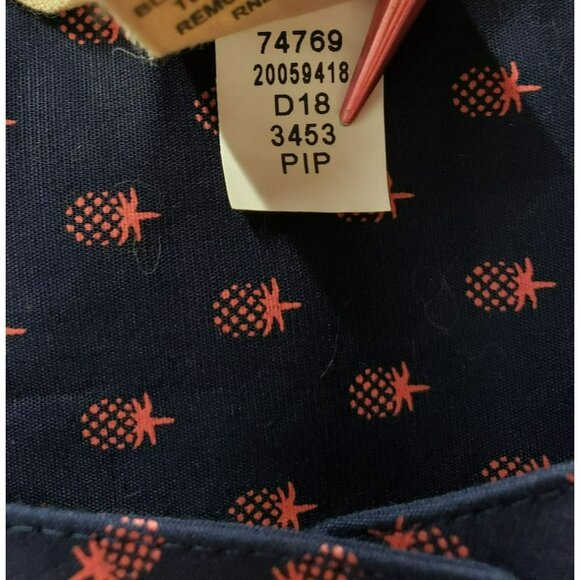 Duluth Trading Wrinklefighter L/S Tunic, 1X, Pockets, Navy & Red Pineapple Print - Picture 5 of 8